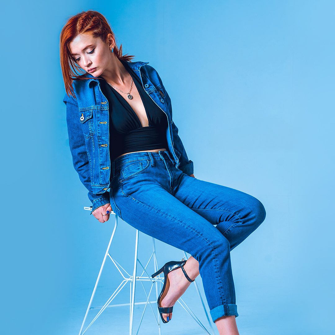 Atlas Denim denim kumaş doku ve yıkama detayı — yakın plan 18